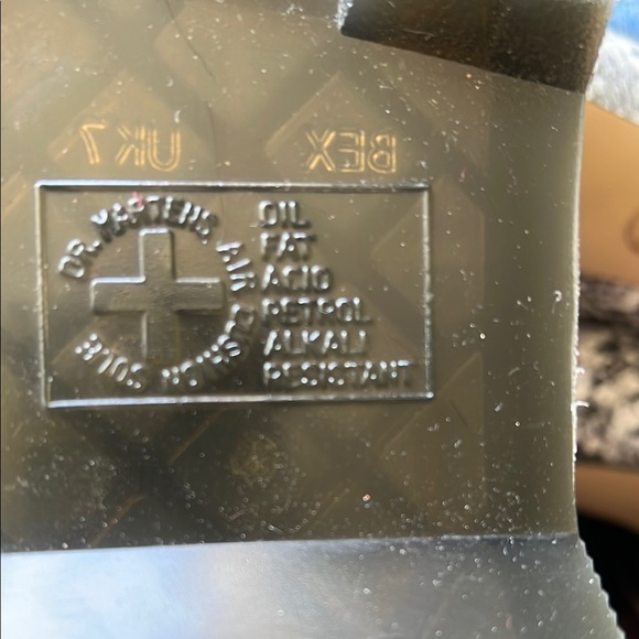 Doc Martens Pink Leather Boots Women’s 9 - Picture 7 of 7